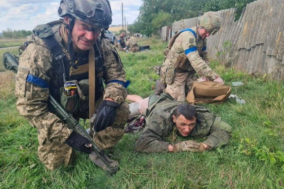 Rusiya ordusunun polkovnik-leytenantı Ukrayna hərbçilərinə əsir düşüb - FOTO