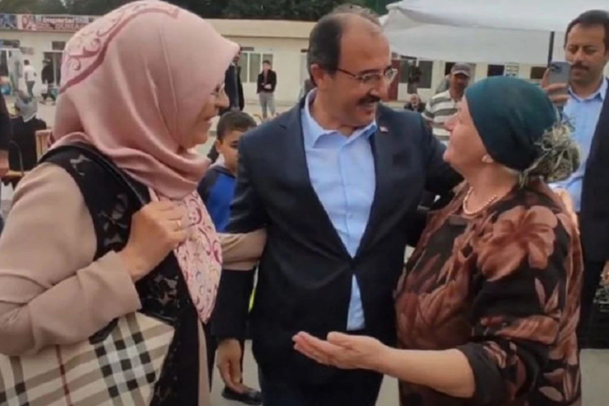 Cahit Bağçı Şamaxı bazarında - VİDEO