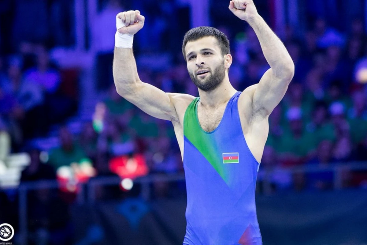 Eldəniz Əzizli ikinci dəfə dünya çempionu oldu, Ülvi Qənizadə gümüş medal qazandı - YENİLƏNİB