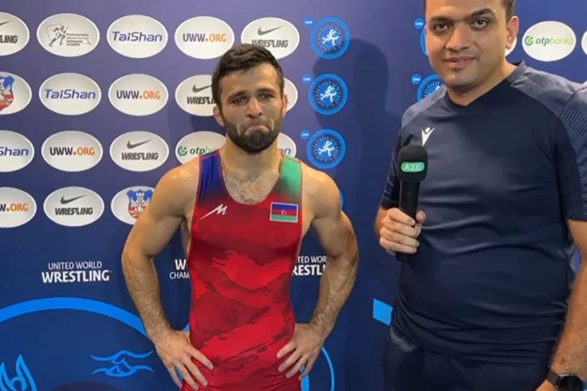 İkiqat dünya çempionumuz canlı yayımda göz yaşlarını saxlaya bilmədi - VİDEO