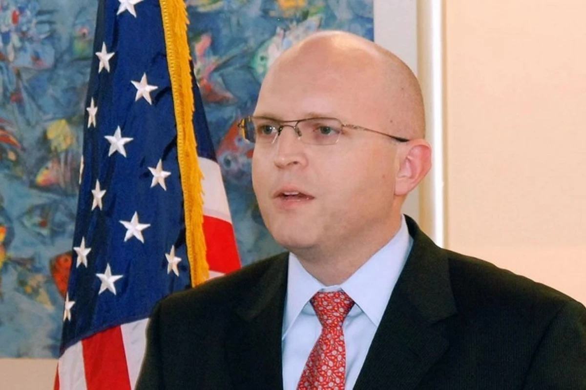 Старший советник госсекретаря США прибыл в Азербайджан