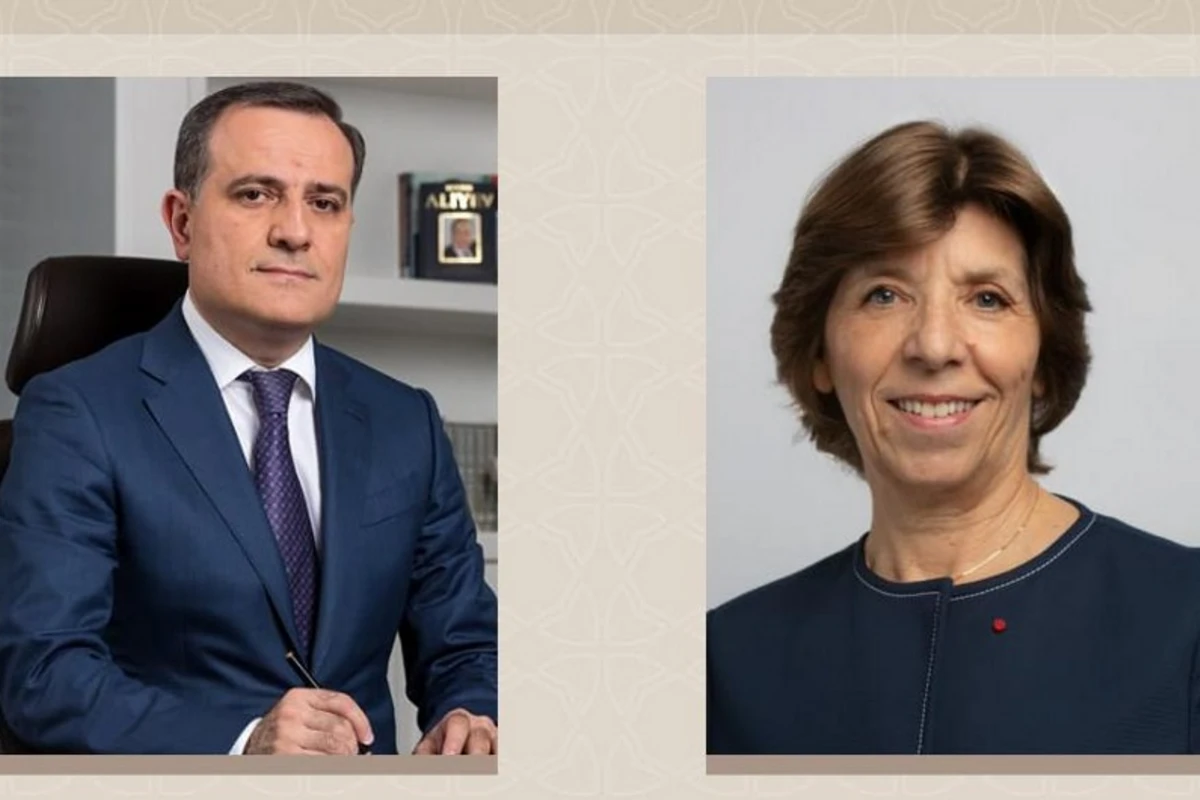 Ceyhun Bayramov fransalı həmkarını Ermənistanın təxribatı barədə məlumatlandırıb