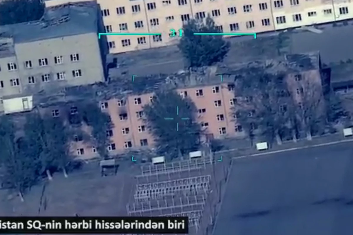 Azərbaycan Ordusu Ermənistanın ən böyük hərbi bazalarından birini belə MƏHV ETDİ - VİDEO