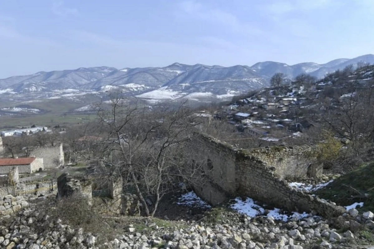 Tuğ kəndinin bərpasına başlanılır