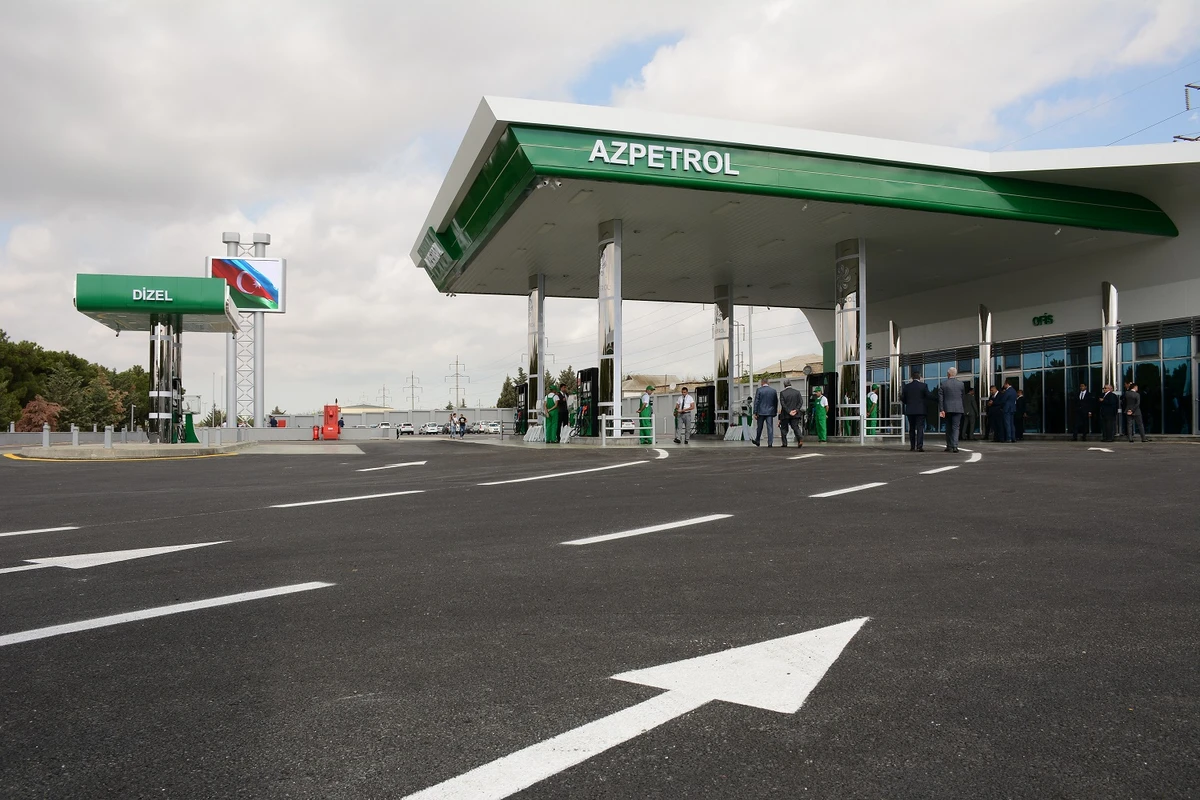 “Azpetrol” şirkəti yanacaqdoldurma məntəqələrinin sayını 95-ə çatdırdı “Azpetrol” şirkəti yanacaqdoldurma məntəqələrinin sayını 95-ə çatdırdı