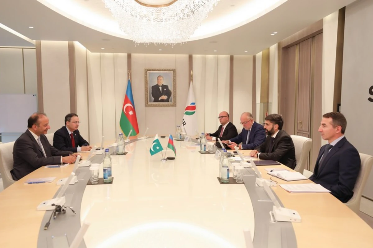 Pakistanın dövlət neft naziri Azərbaycanın ərazi bütövlüyünə dəstəyini ifadə edib - FOTO