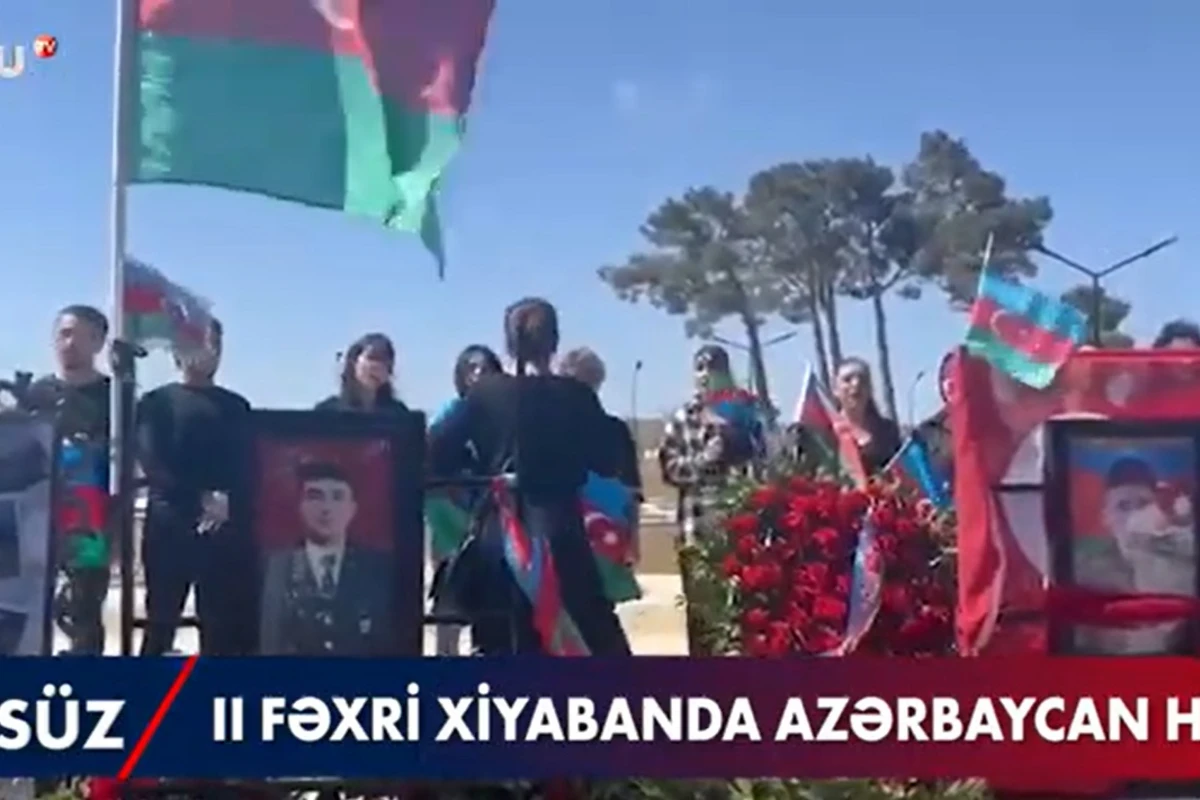 II Fəxri xiyabanda Azərbaycan himni səsləndirilib - VİDEO
