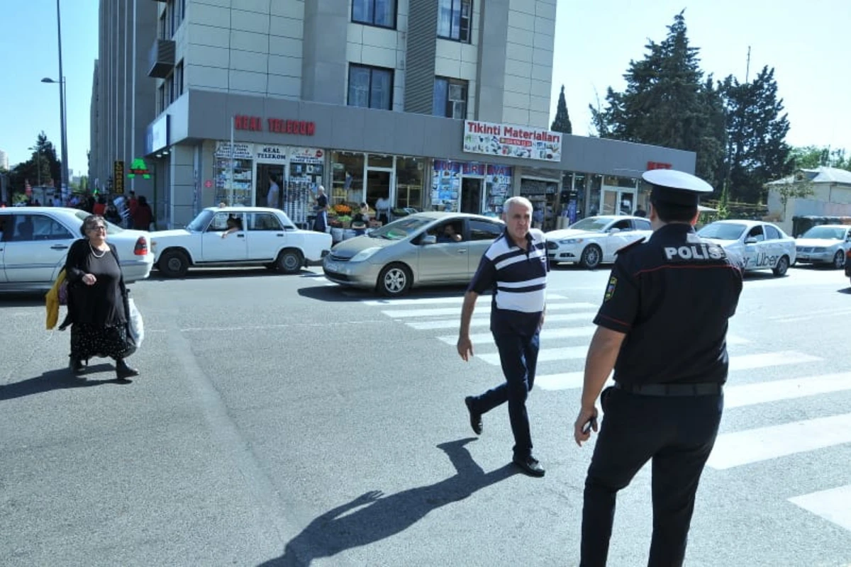 DYP reyd keçirdi - Qaydaları pozan piyadalara xəbərdarlıq olundu - FOTO/VİDEO
