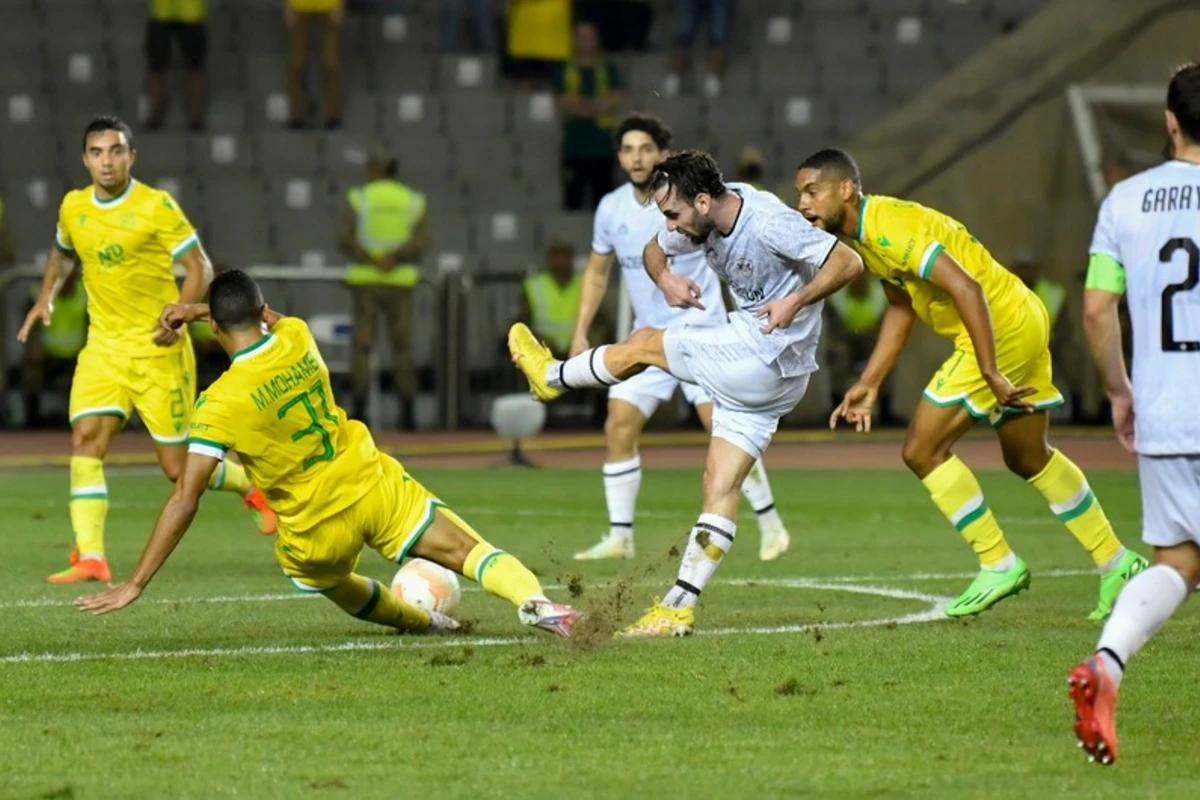 Qarabağın rəqibi Qalatasarayın hücumçusunu birfədəlik transfer edir