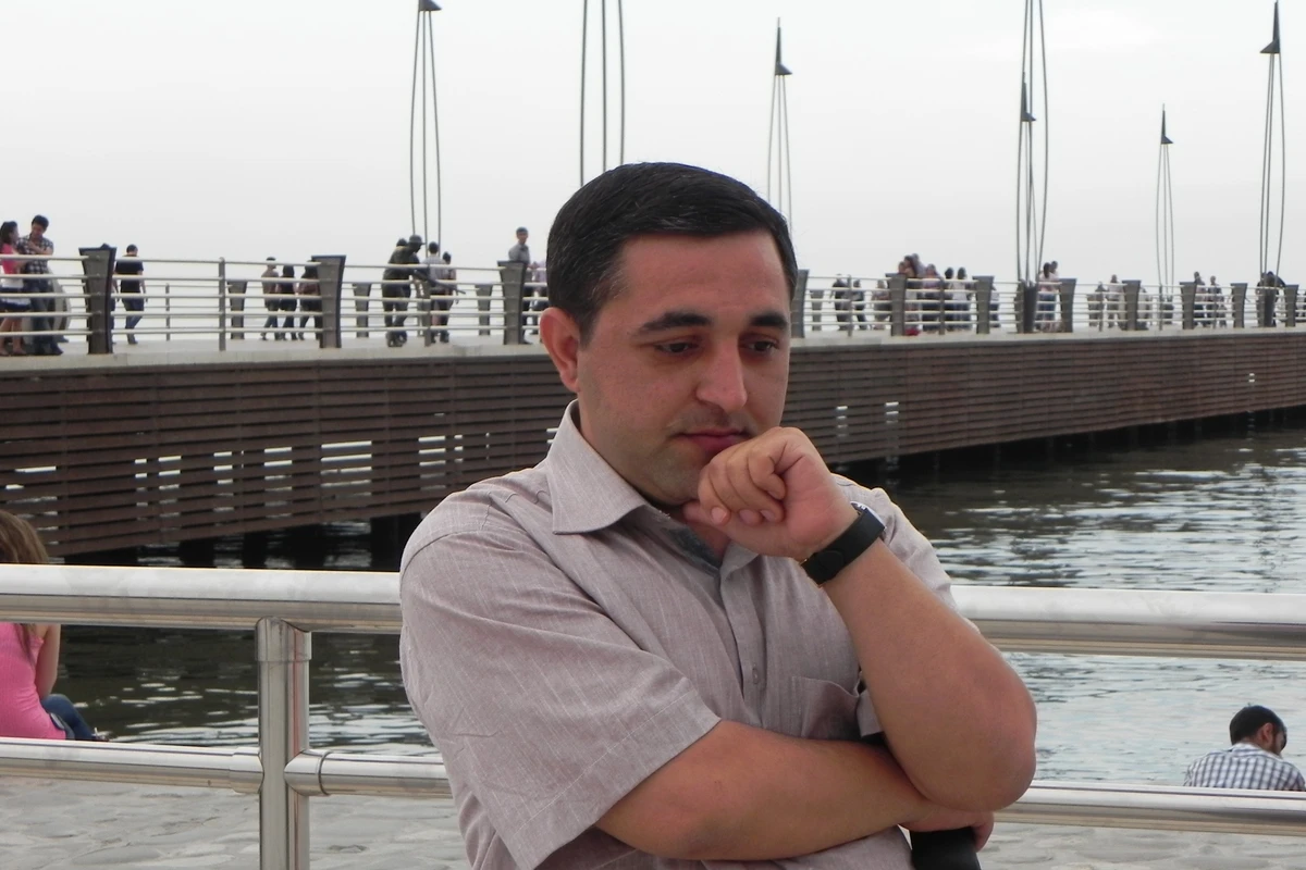 Azərbaycanlı şair infarkt keçirdi - FOTO
