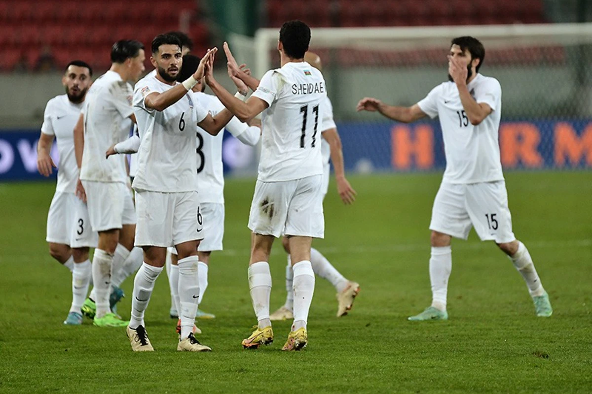 Slovakiya yığması üzərində qələbəyə görə futbolçularımıza 725 min pul mükafatı ayrıldı Slovakiya yığması üzərində qələbəyə görə futbolçularımıza 725 min pul mükafatı ayrıldı