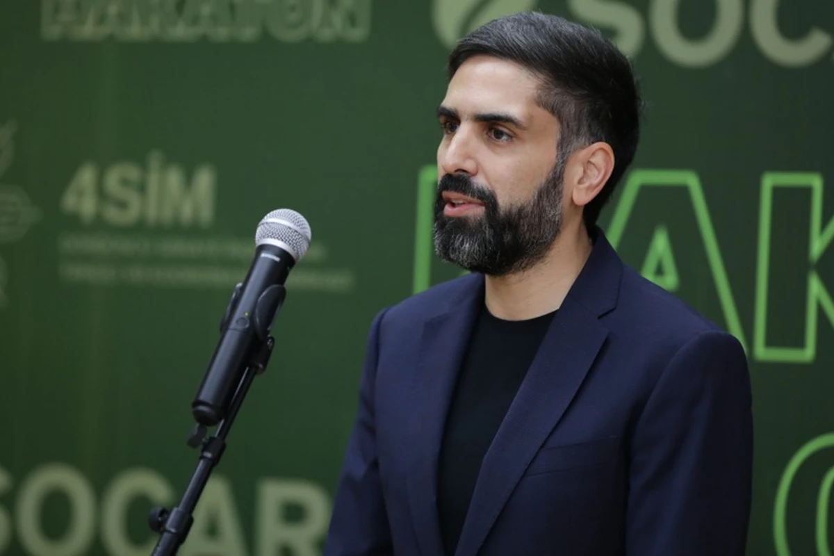 Rövşən Nəcəf: “Bərpa olunan enerji resurslarının tətbiqi regionun enerji təhlükəsizliyini gücləndirəcək”