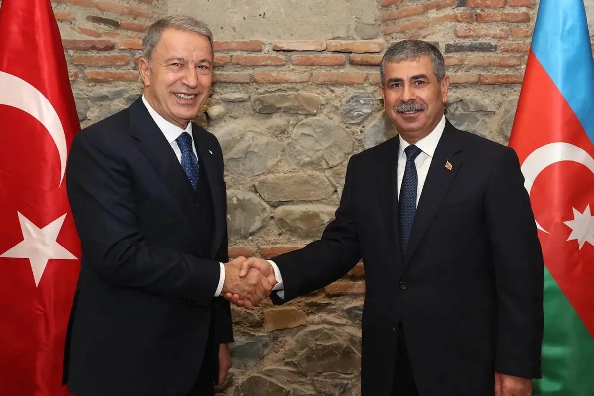 Zakir Həsənovla Hulusi Akar arasında telefon danışığı olub