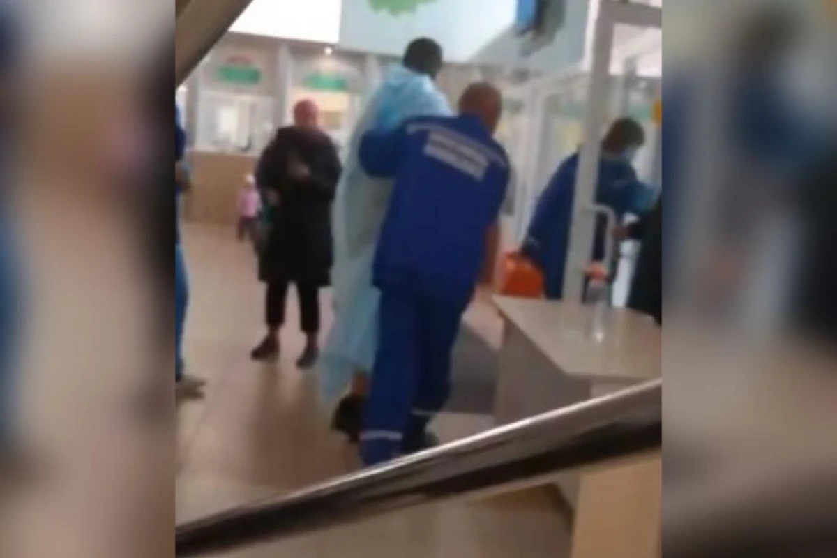 Səfərbərliyə çağırılan rusiyalı özünü yandırdı - VİDEO