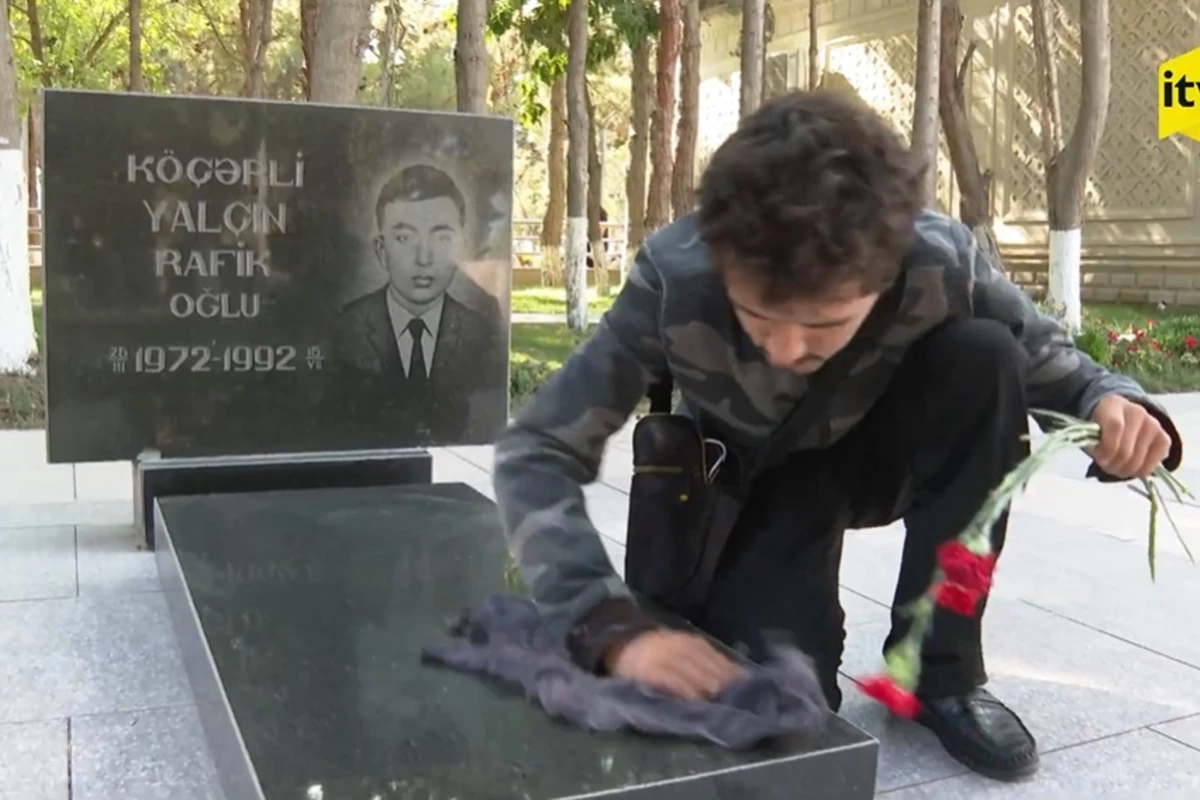 Şəhidlərin məzarlarını təmənnasız təmizləyən Sumqayıt sakini - VDİEO