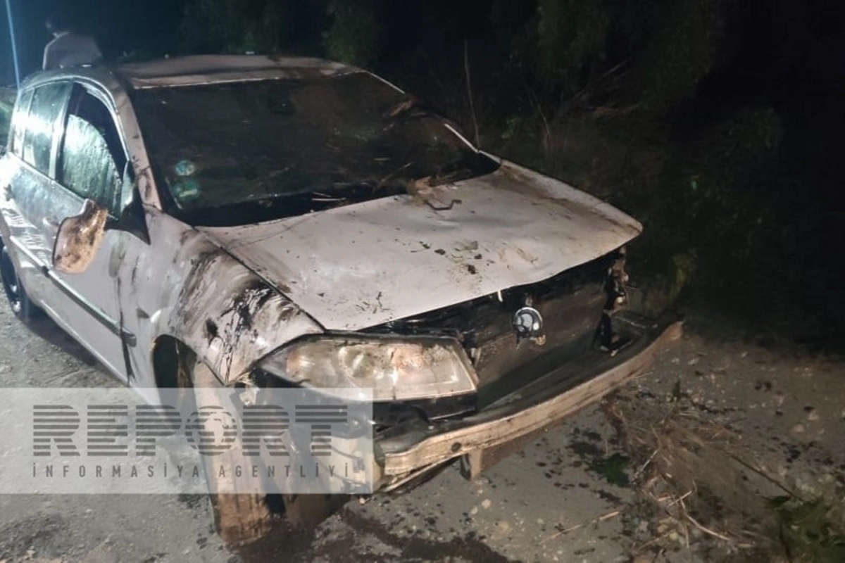 Azərbaycanda DƏHŞƏTlİ QƏZA: Avtomobil kanala aşdı, iki nəfər boğularaq öldü - FOTO