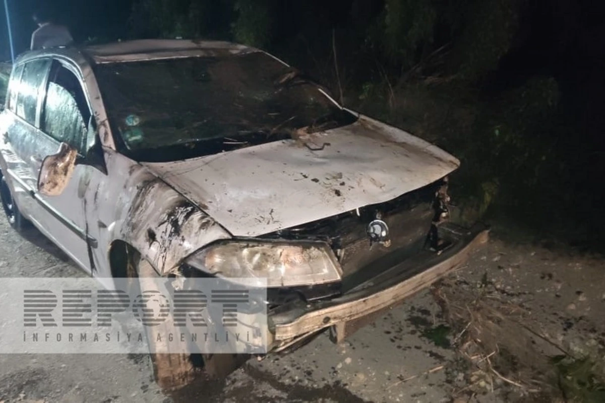 Тяжелое ДТП в Азербайджане: автомобиль упал в коллектор, есть погибшие - ФОТО