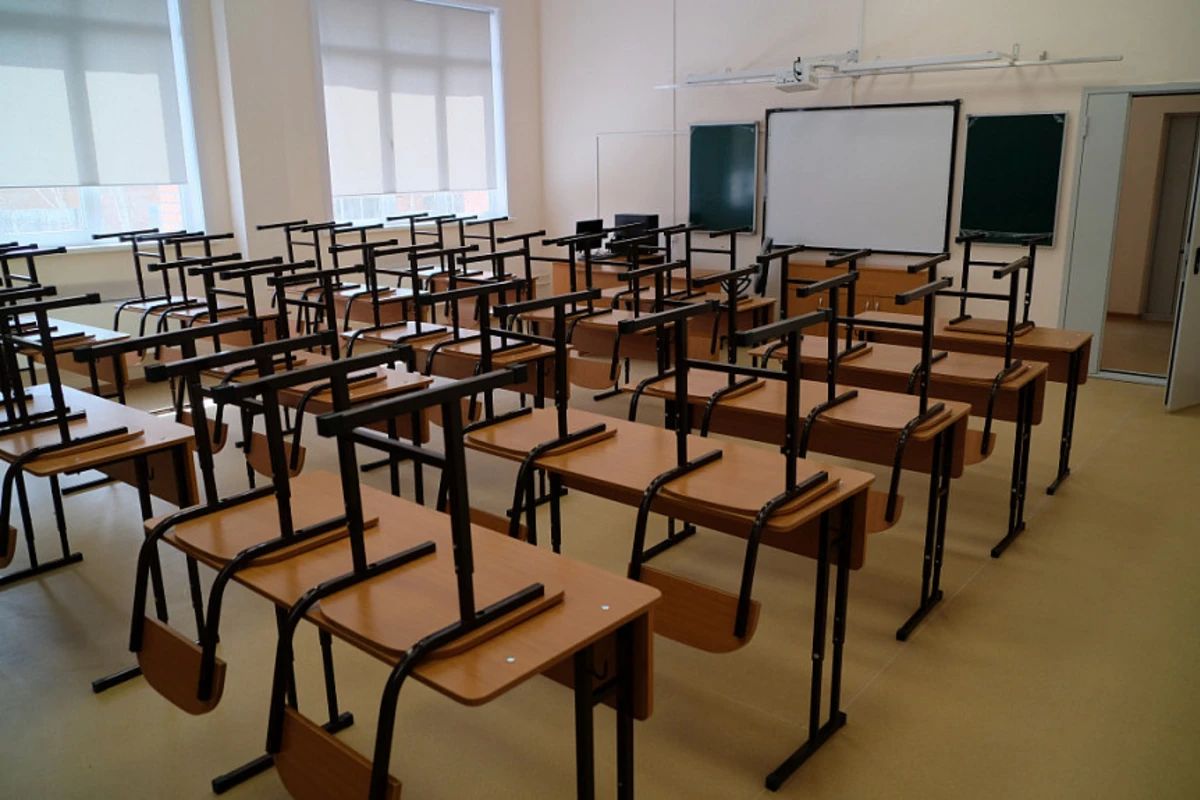 В Агстафе ученик 10-го класса умер в школе