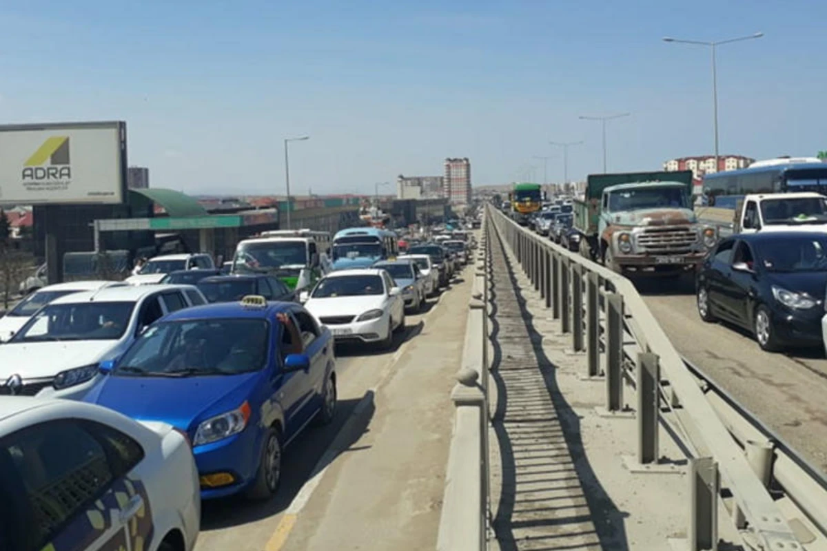 147 avtobus mənzil başına gecikir 147 avtobus mənzil başına gecikir