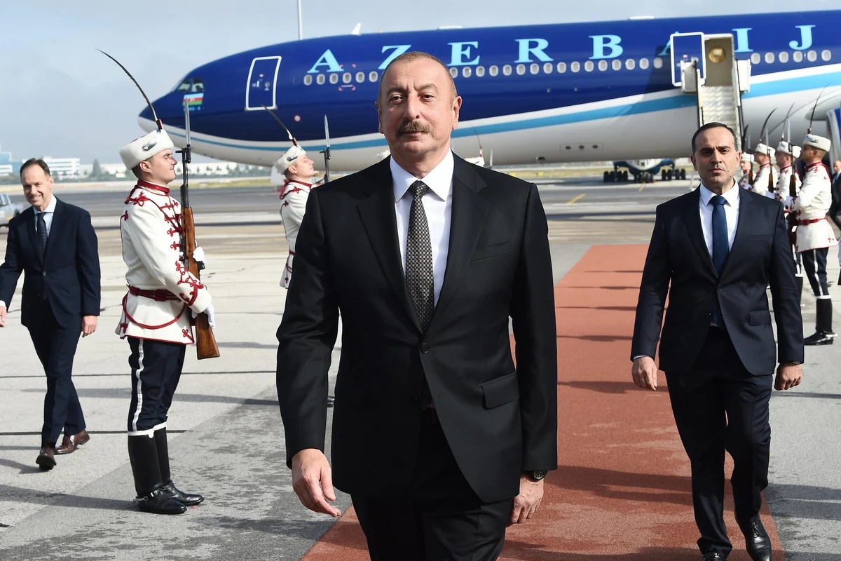 Azərbaycan Prezidenti İlham Əliyev Bolqarıstana rəsmi səfərə gedib - FOTO Azərbaycan Prezidenti İlham Əliyev Bolqarıstana rəsmi səfərə gedib - FOTO
