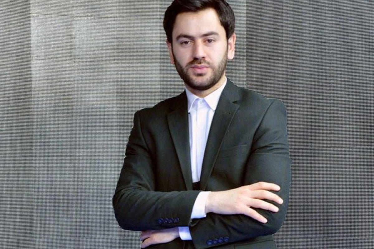 Üzeyir Mehdizadə xəsarət aldı - Sənətçiyə 12 tikiş vuruldu - FOTO Üzeyir Mehdizadə xəsarət aldı - Sənətçiyə 12 tikiş vuruldu - FOTO