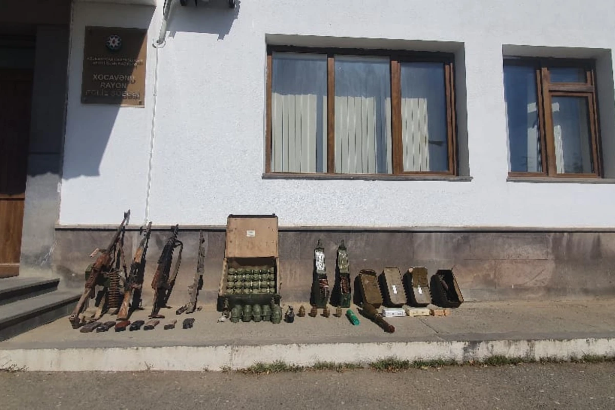 В Ходжавенде обнаружены брошенные армянами оружие и боеприпасы - ВИДЕО В Ходжавенде обнаружены брошенные армянами оружие и боеприпасы - ВИДЕО