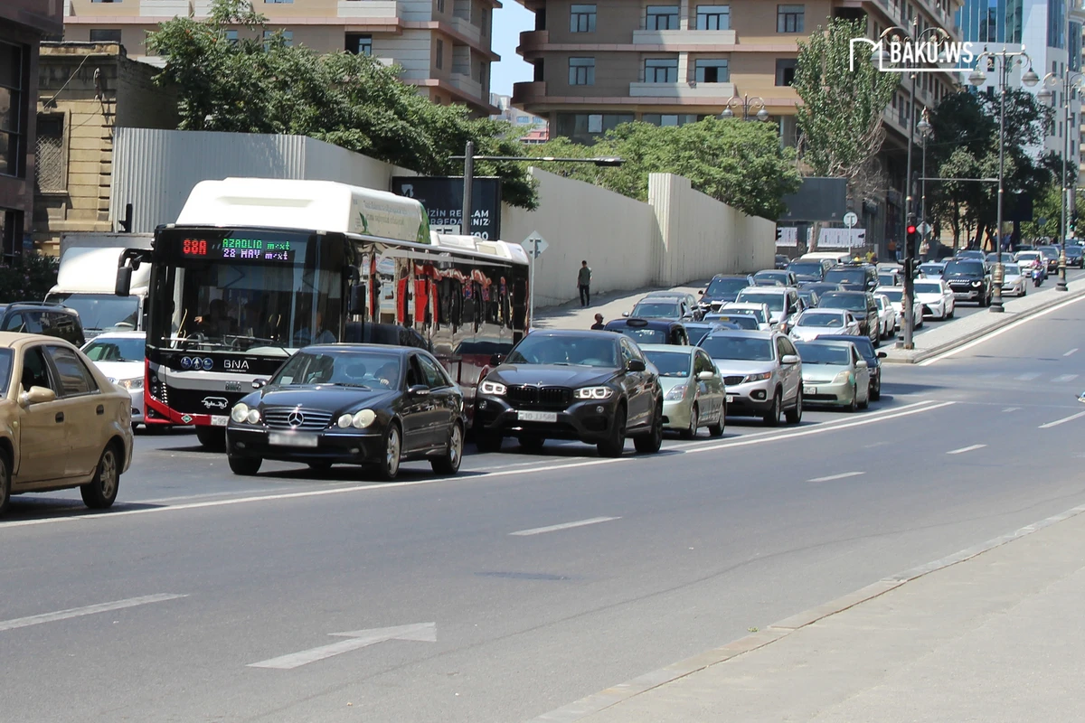 Bakıda 16 küçə və prospektdə sıxlıq var - SİYAHI Bakıda 16 küçə və prospektdə sıxlıq var - SİYAHI