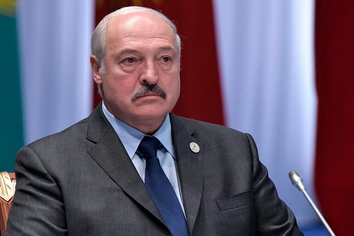 Лукашенко: Беларусь участвует в специальных военных операциях в Украине