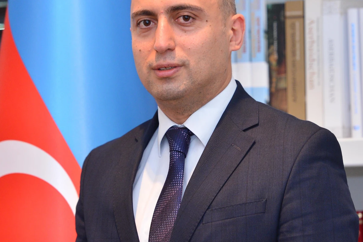 Nazir 150 mindən çox müəllimi belə TƏBRİK ETDİ