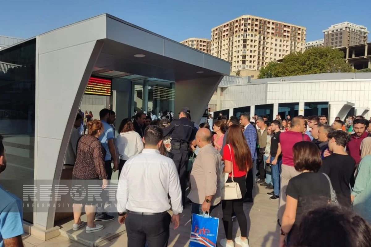 Bakı Dəmiryolu Vağzalında sərnişinin səhhətində problem yaranıb - FOTO