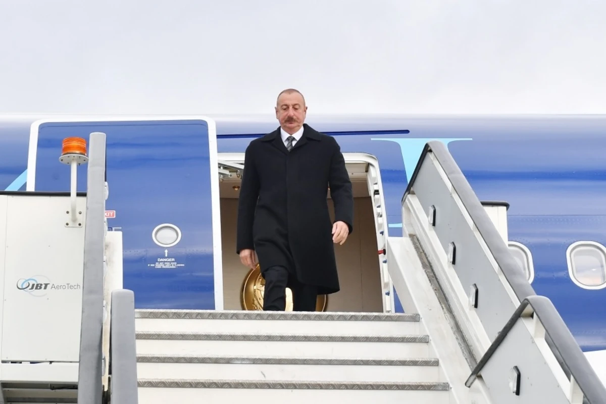 İlham Əliyev Rusiyaya işgüzar səfərə gedib - FOTO