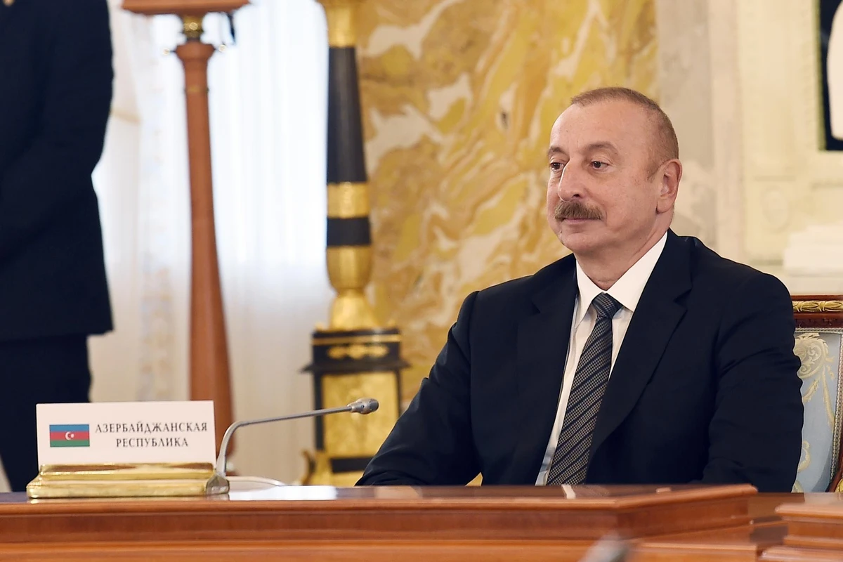 Sankt-Peterburqda MDB Dövlət Başçılarının qeyri-rəsmi görüşü keçirilib - YENİLƏNİB - FOTO Sankt-Peterburqda MDB Dövlət Başçılarının qeyri-rəsmi görüşü keçirilib - YENİLƏNİB - FOTO