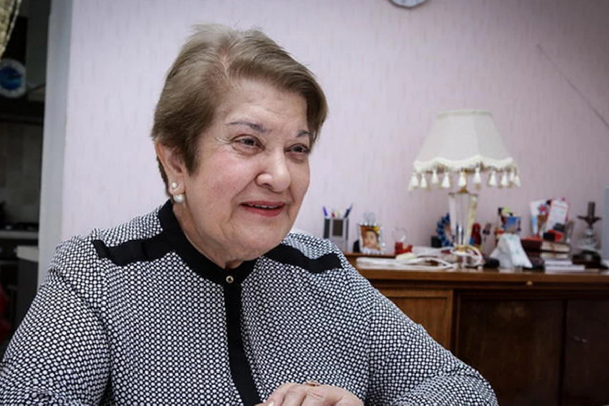 Ruhəngiz Qasımova ilə xatirələrindən DANIŞDILAR: “Bu, mənim vətənə son gəlişimdir” - VİDEO