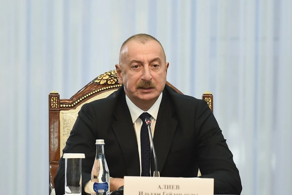 İlham Əliyev Qırğızıstana dövlət səfərinə dəvətə görə Sadır Japarova təşəkkür edib