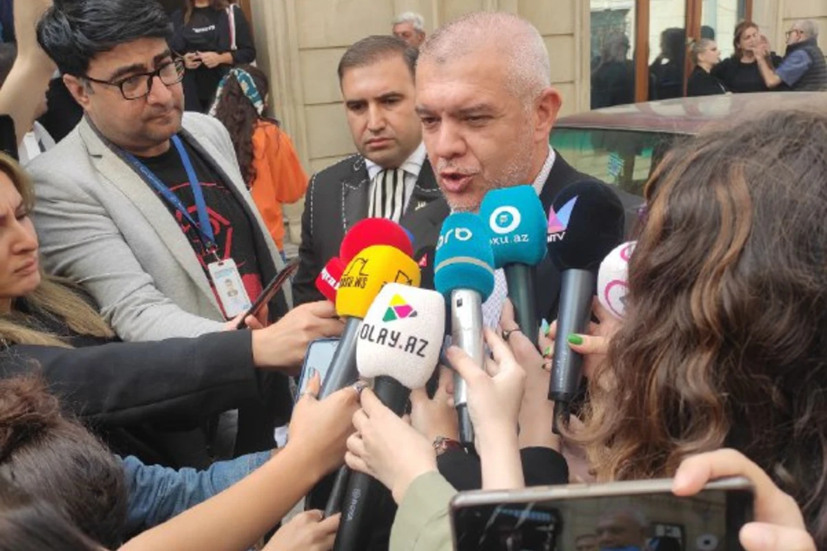 Ruhəngiz Qasımovanın oğlu: Onunla yaşamaq maraqlı idi - FOTO