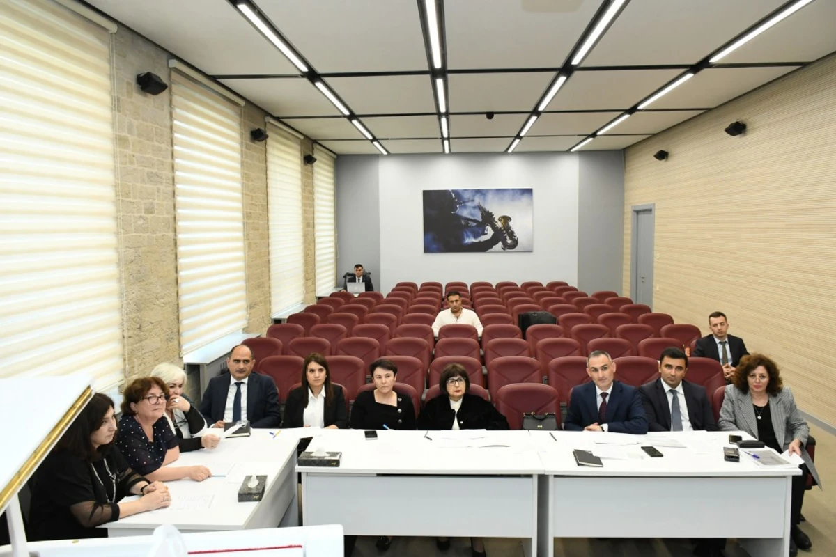 Nazirlik narazı müəllim namizədlərin şikayətlərinə baxdı - FOTO