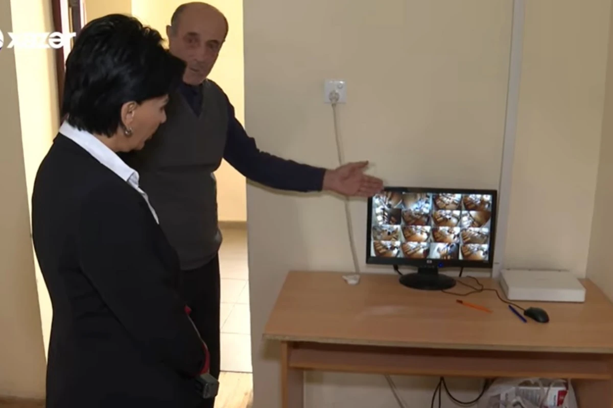 Direktor məktəbin avadanlıqlarını yeni iş yerinə aparıb? - VİDEO