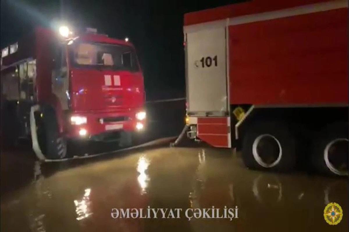 Устранена проблема на затопленных участках автомагистрали Баку-Газах - ВИДЕО