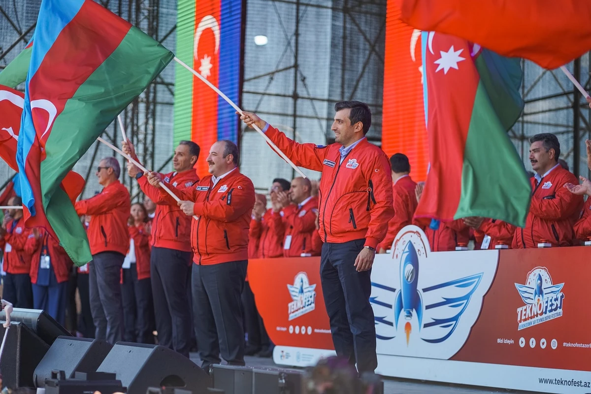 Səlcuq Bayraktar Azərbaycan xalqını təbrik etdi - FOTO