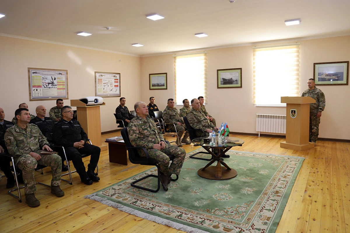 Özbəkistanın müdafiə naziri hərbi hissələri ziyarət edib - FOTO Özbəkistanın müdafiə naziri hərbi hissələri ziyarət edib - FOTO