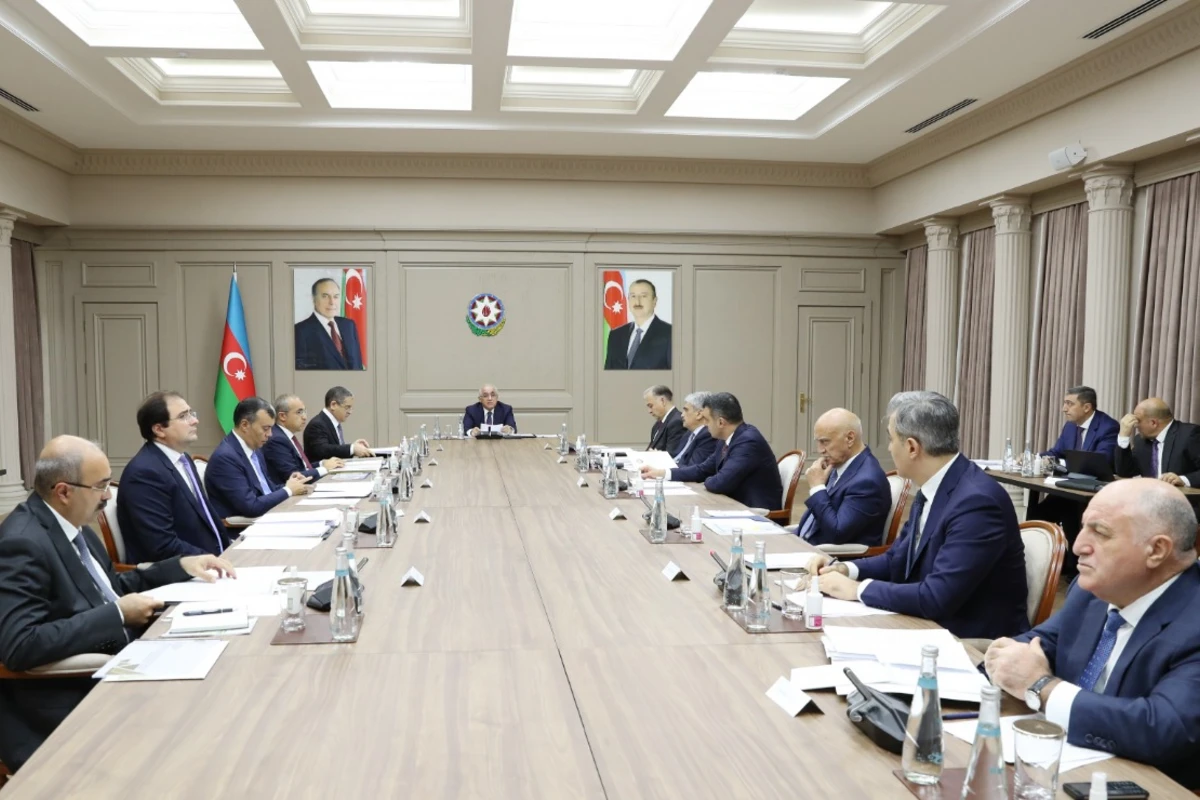 Baş nazir iclas keçirdi - Qarabağla bağlı tapşırıqlar verildi