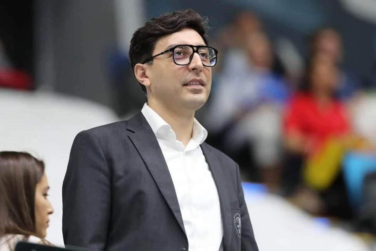 Fərid Qayıbov Zəngilanda idmançılarla yarışıb: “Mənim üçün çox çətin idi” - FOTO/VİDEO Fərid Qayıbov Zəngilanda idmançılarla yarışıb: “Mənim üçün çox çətin idi” - FOTO/VİDEO