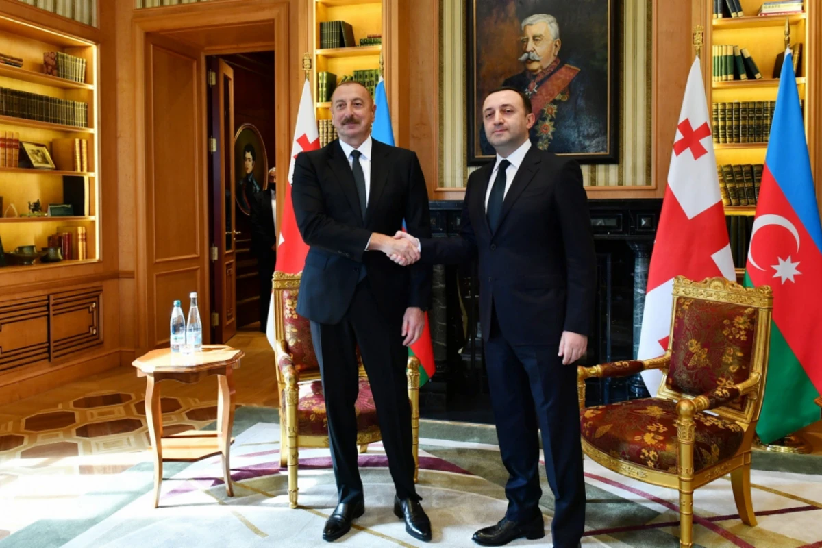 İlham Əliyevin Gürcüstanın Baş naziri ilə təkbətək görüşü keçirilib - YENİLƏNİB