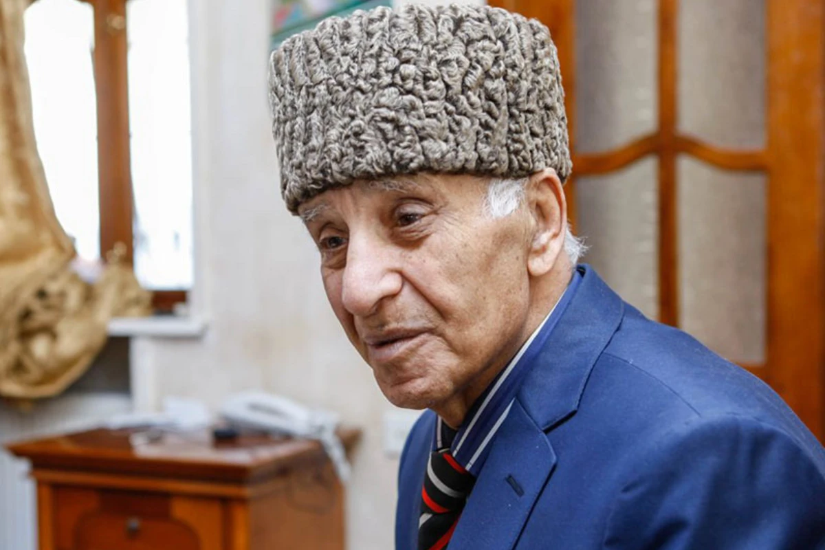 Dədə Süleyman evini bu məşhur aparıcımıza VƏSİYYƏT EDİB - FOTO