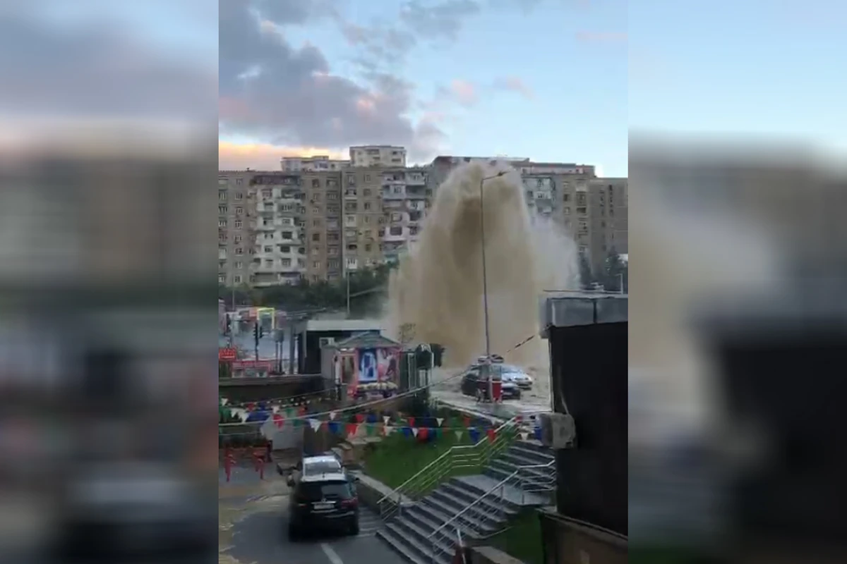 Из-за прорыва водопровода изменено движение автобусов по трем маршрутам