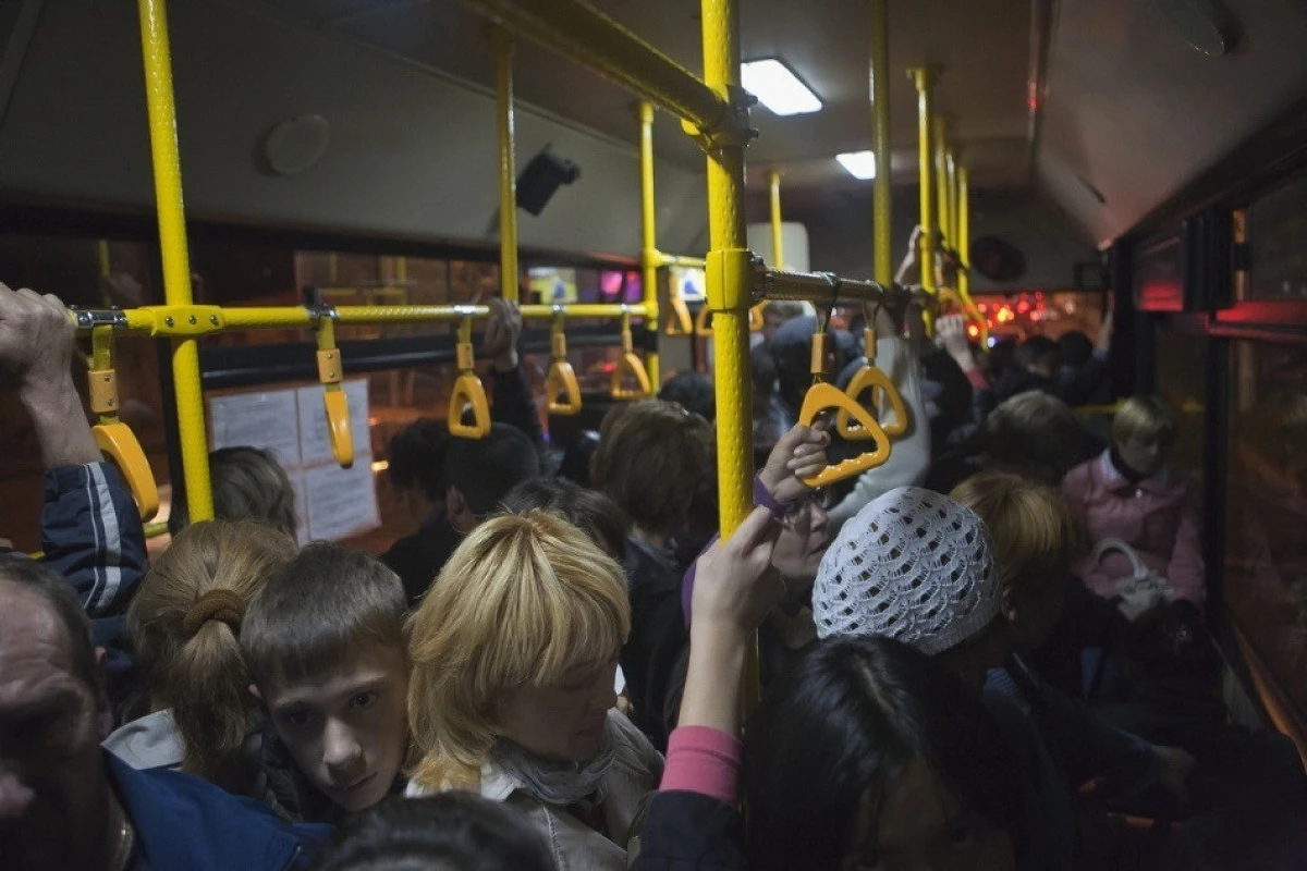 BNA: 179 avtobus ünvana gecikir - SİYAHI