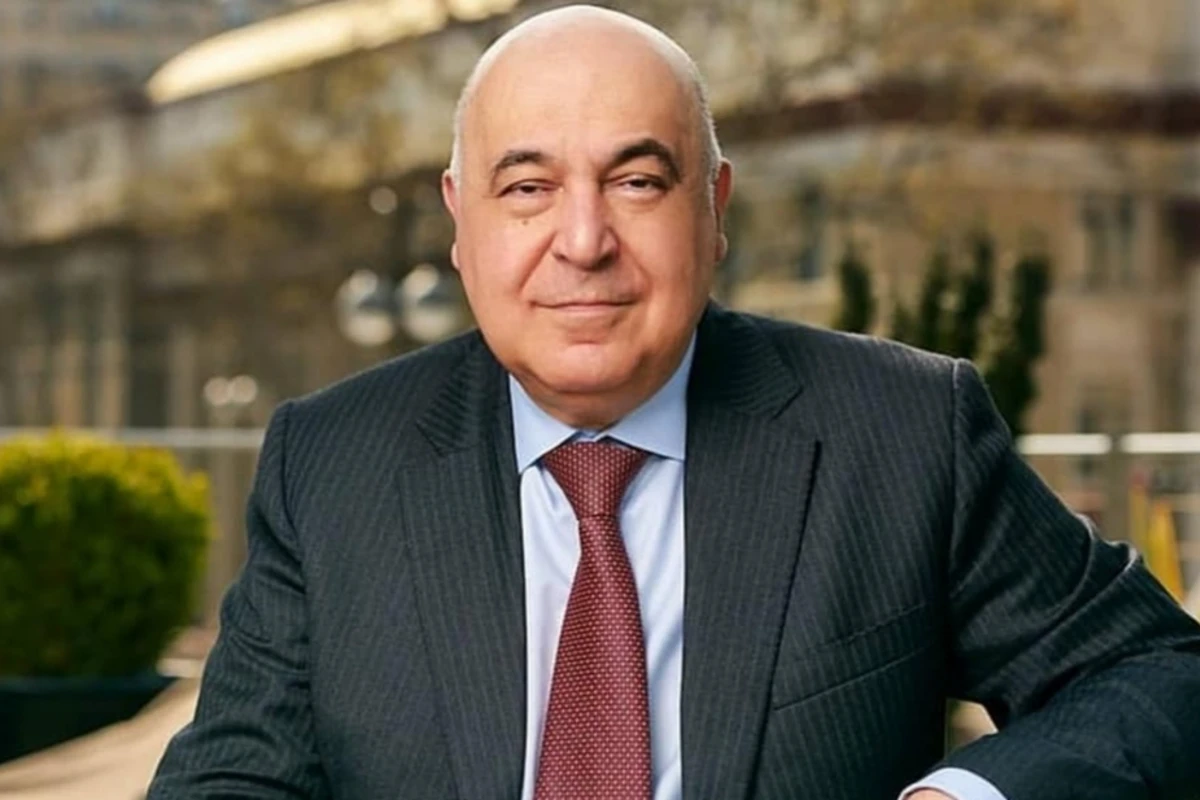 Чингиз Абдуллаев: И не стыдно вам спрашивать у народного писателя, на что были потрачены деньги? - ВИДЕО Чингиз Абдуллаев: И не стыдно вам спрашивать у народного писателя, на что были потрачены деньги? - ВИДЕО