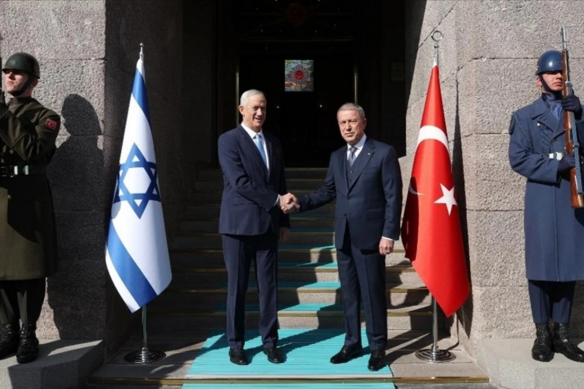 Ankarada Türkiyə və İsrailin müdafiə nazirləri arasında görüş keçirilib