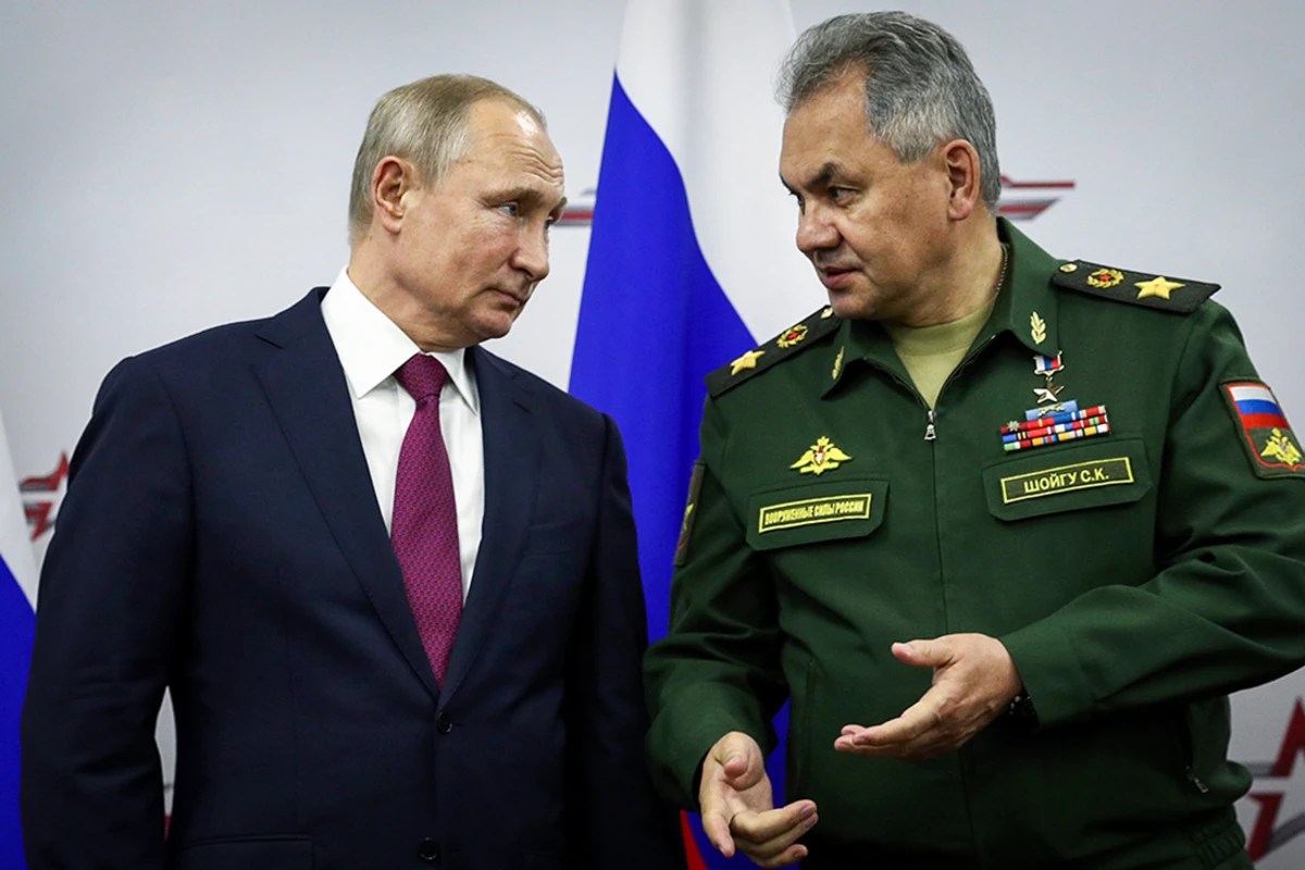 Шойгу доложил Путину о завершении частичной мобилизации в России