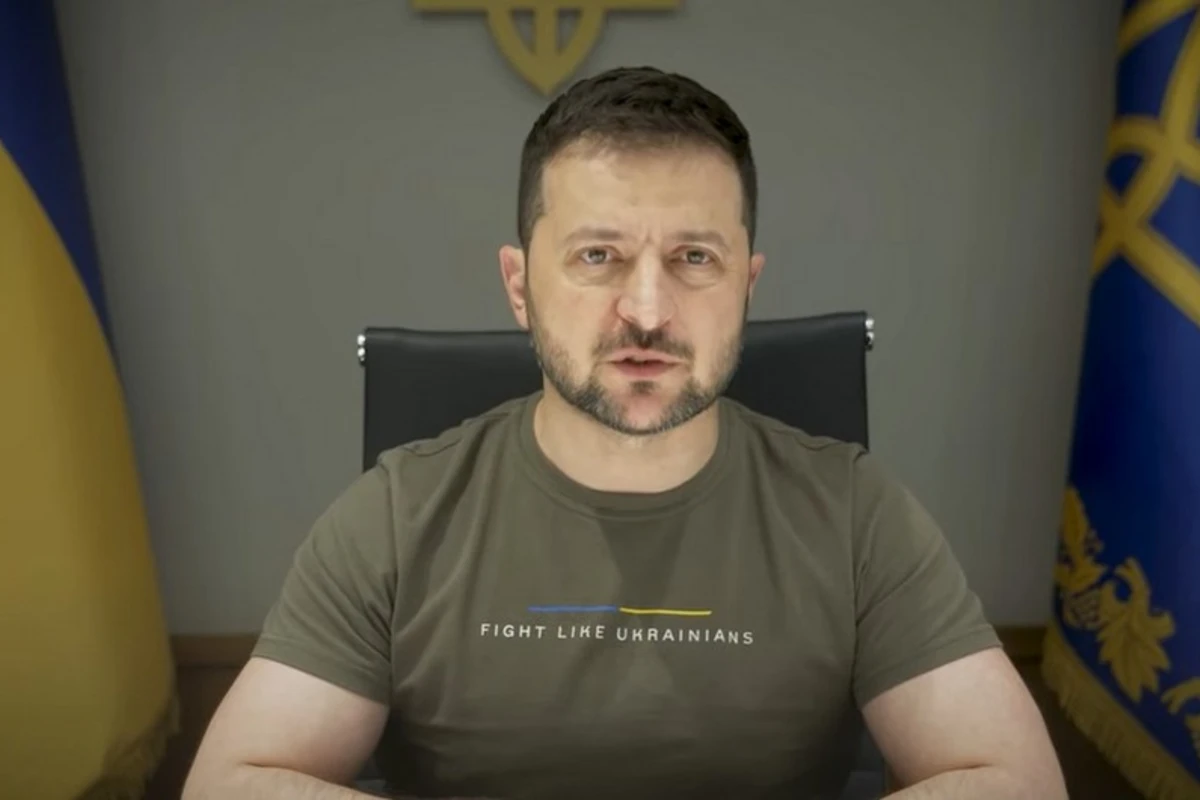 Zelenski: Rusiya Xersonu dünyadan təcrid etməyə çalışır
